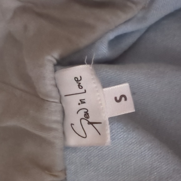 Sew In Love Distressed Frayed Denim and Camo Button Down Jacket Size Women's S - Picture 6 of 11